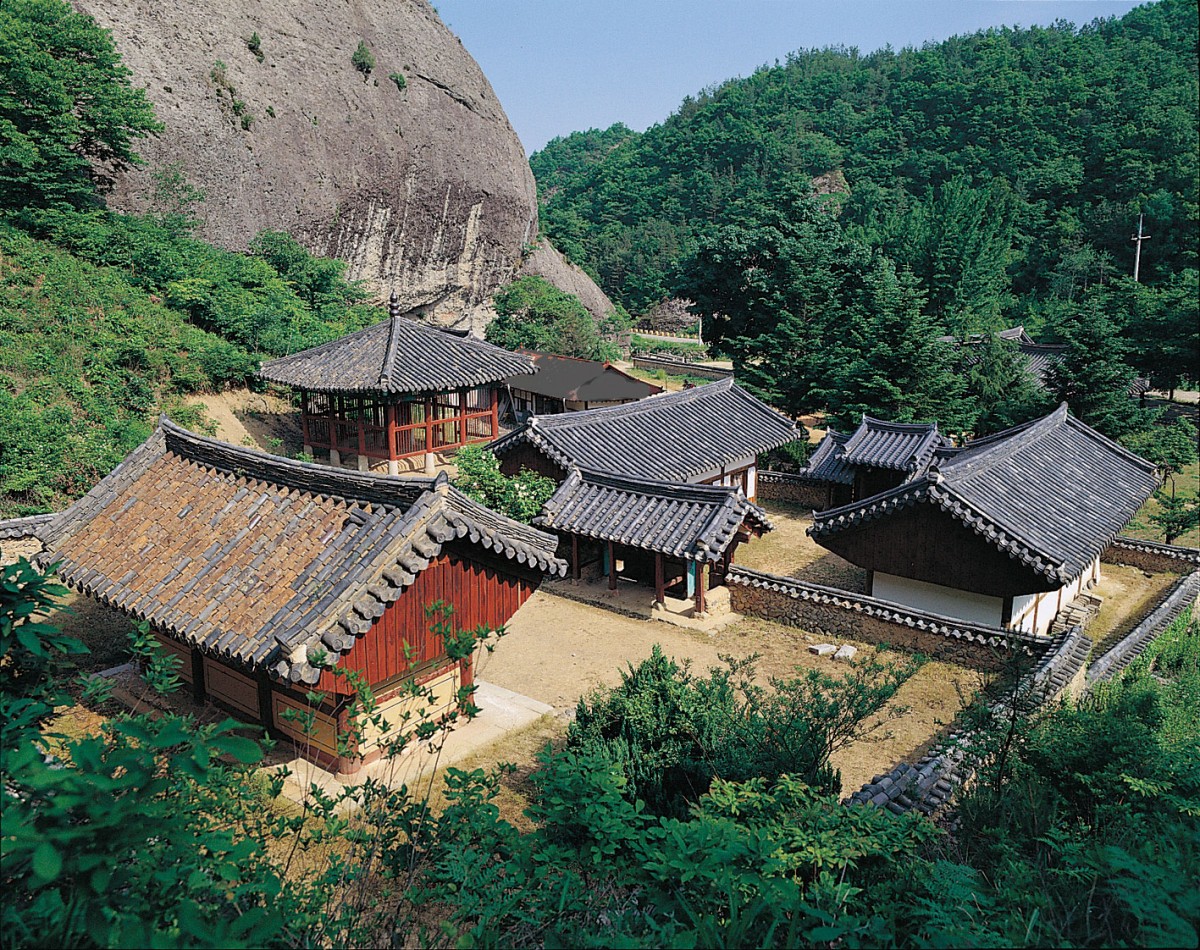 이산묘 전경